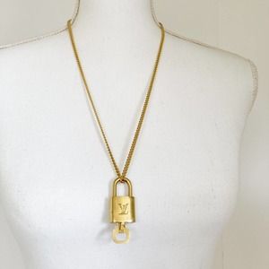 LOUIS VUITTON Lock and Key Set on Chain Necklace #322